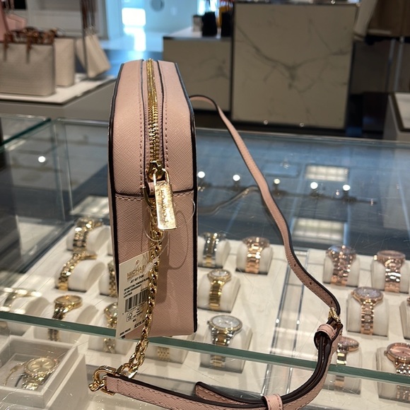 Michael Kors Jet Set Item Large East West Zip Crossbody Leather Powder Blush
NWT - Picture 7 of 16